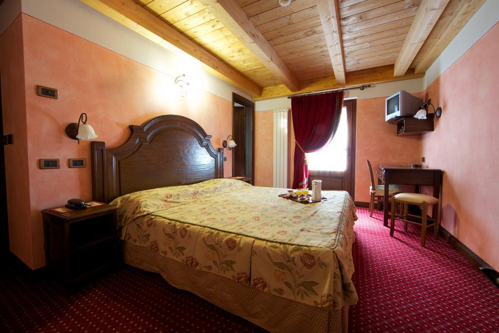 Hotel L' Aiglon Champoluc Bilik gambar